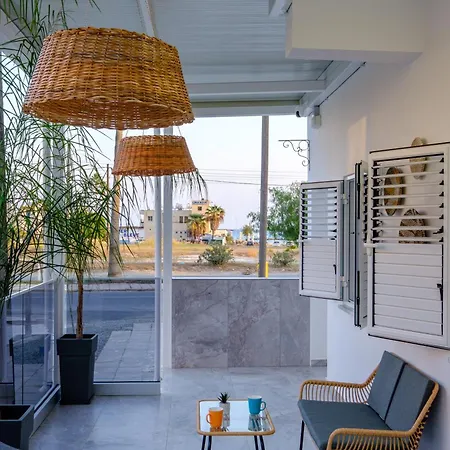 Fatcow * Λάρνακα