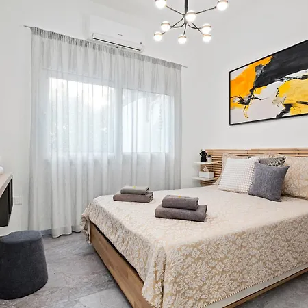 Apartment Fatcow *