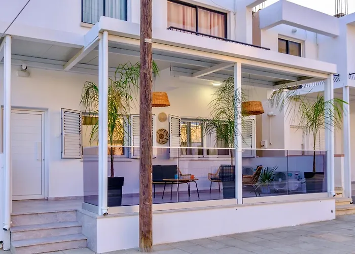 Fatcow * Λάρνακα